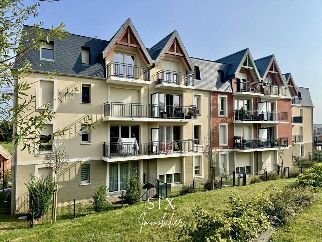 FACADE IMMEUBLE - Appartement à PONT-L&#039;EVEQUE