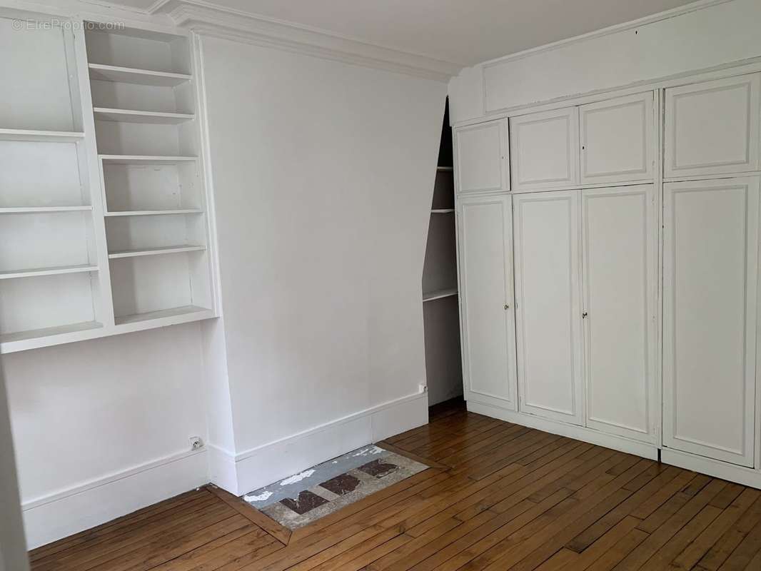 Appartement à PARIS-10E