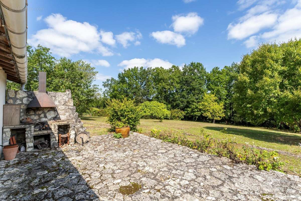 Maison à MIRAMONT-DE-QUERCY