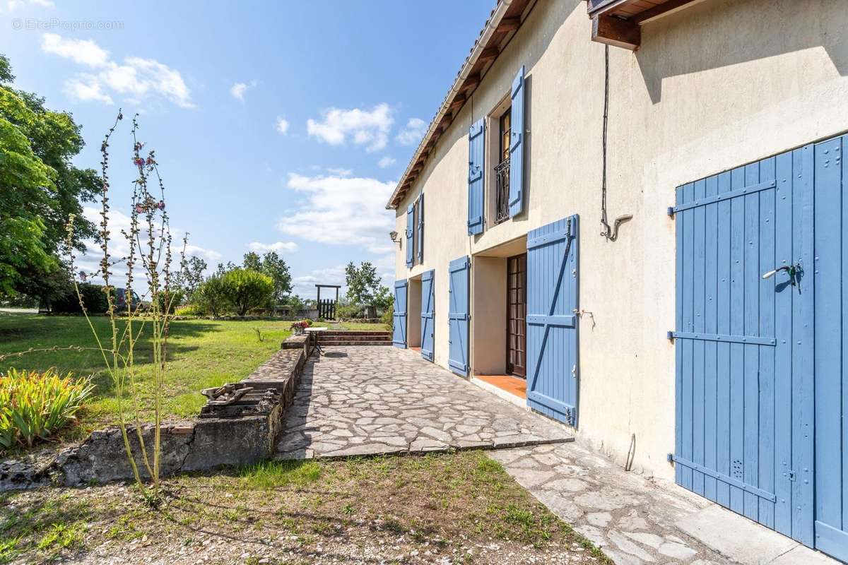 Maison à MIRAMONT-DE-QUERCY