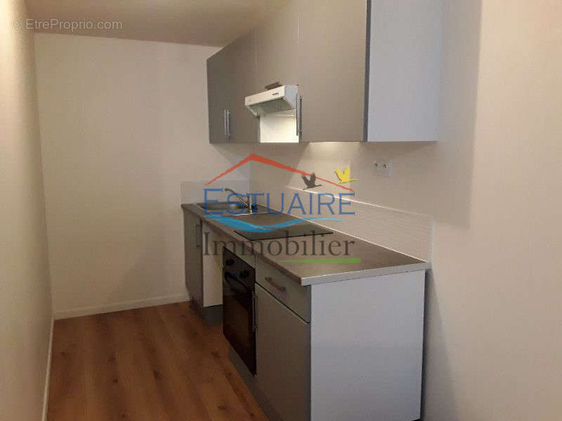 Appartement à SAINT-ETIENNE-DE-MONTLUC