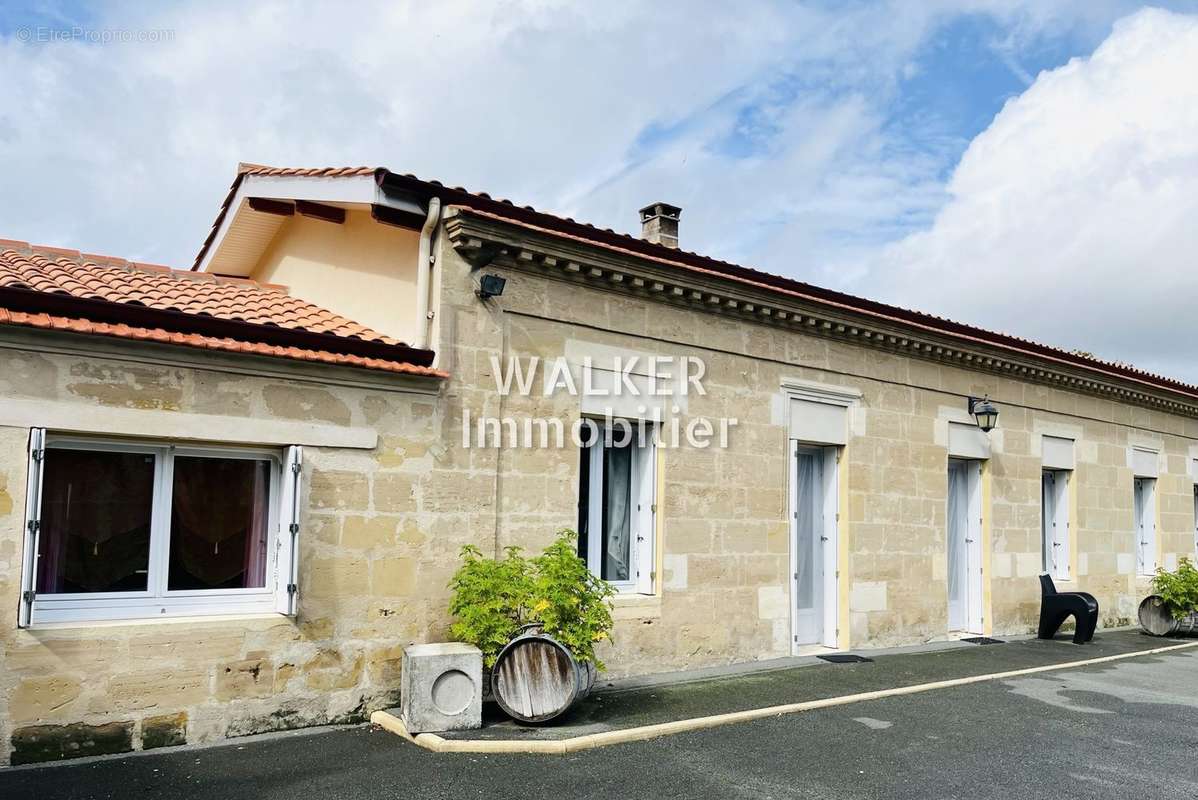 Maison à LEOGNAN