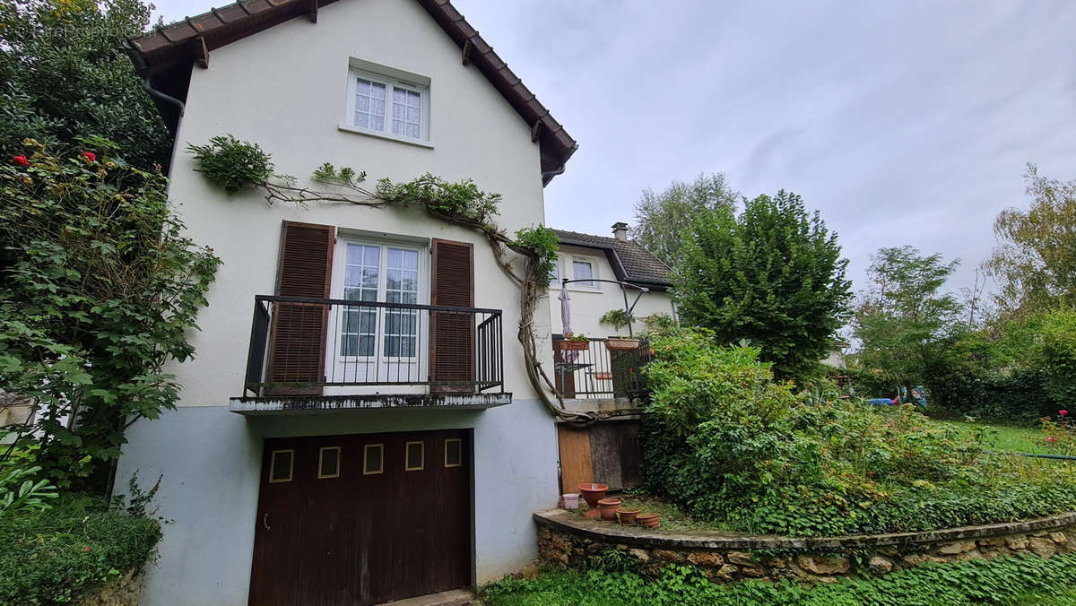 Maison à BURES-SUR-YVETTE