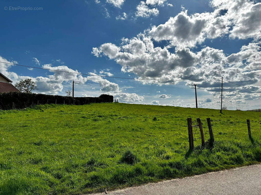 Terrain à ESBOZ-BREST