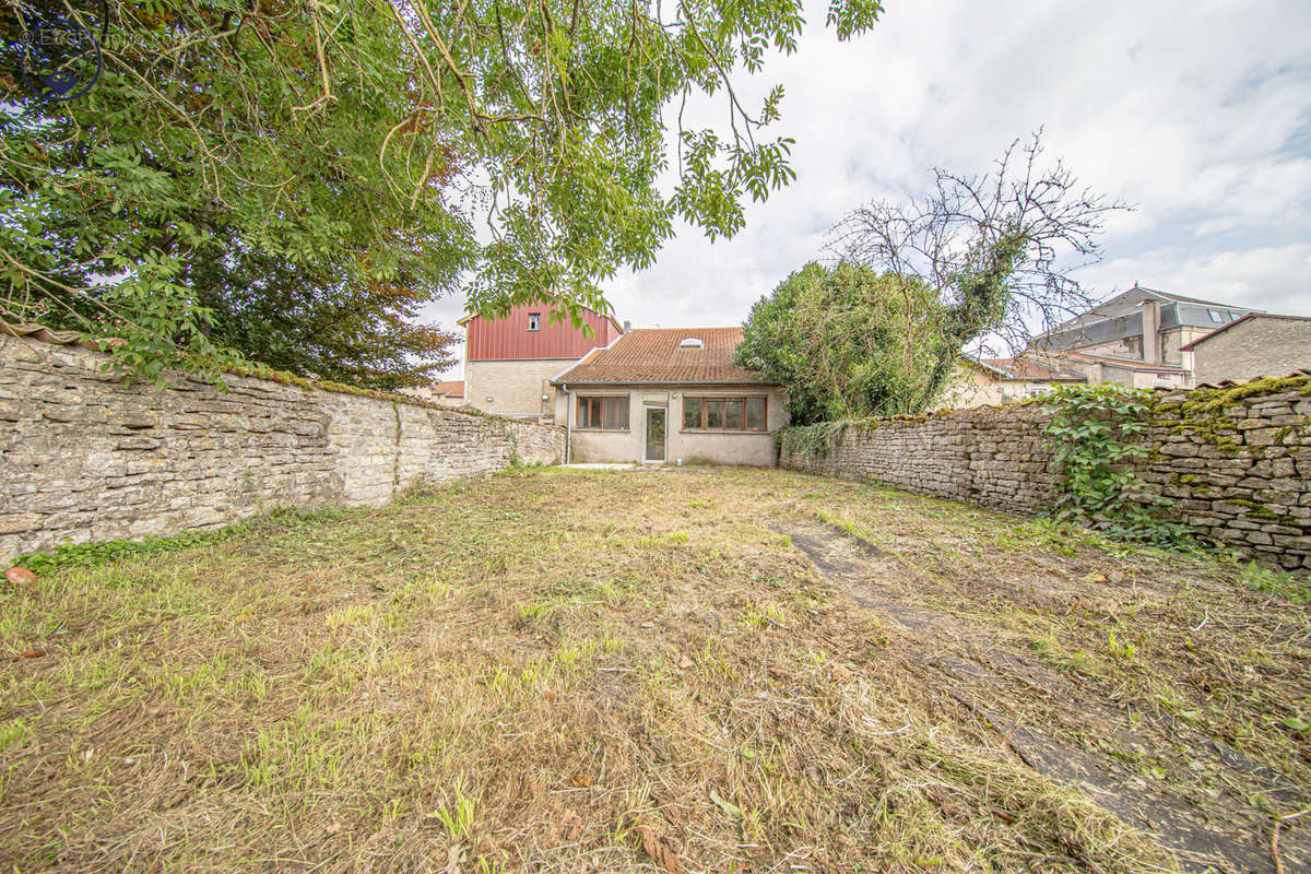 Appartement à GONDRECOURT-LE-CHATEAU