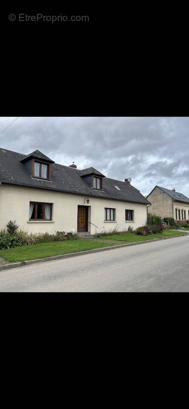 Maison à POIX-DE-PICARDIE