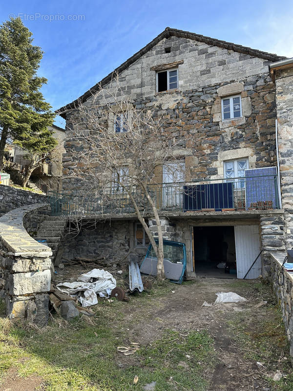 Maison à QUEYRIERES