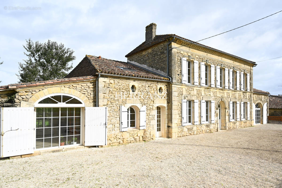 Maison à SOUSSAC