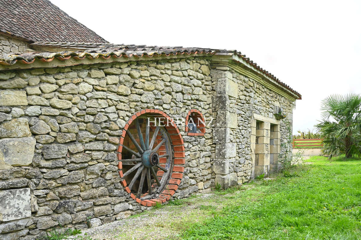 Maison à SOUSSAC