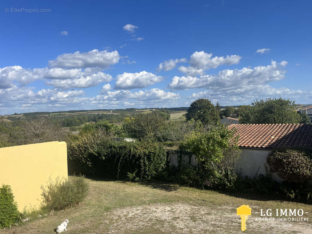 Maison à MORTAGNE-SUR-GIRONDE