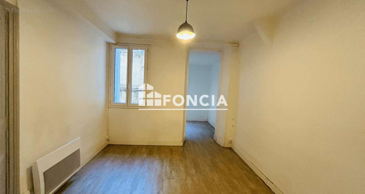 Appartement à MARSEILLE-6E