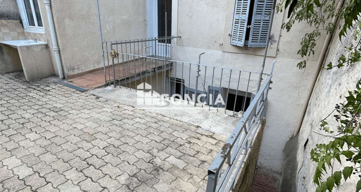 Appartement à MARSEILLE-6E