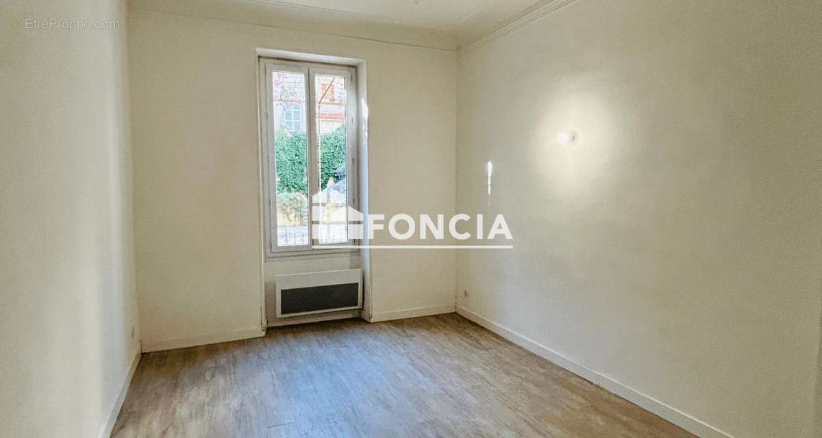 Appartement à MARSEILLE-6E