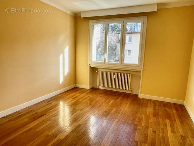 Appartement à AIX-LES-BAINS