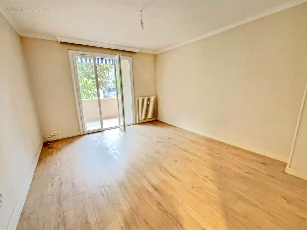 Appartement à AIX-LES-BAINS