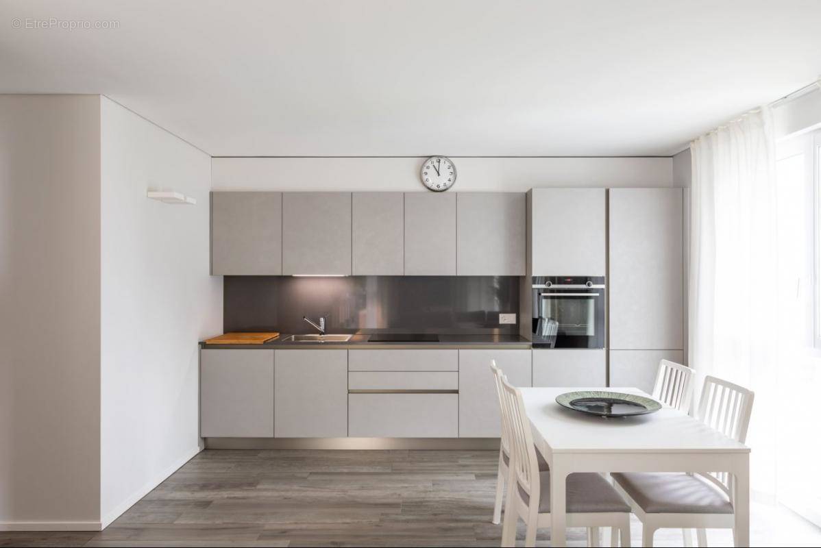 Appartement à VILLENEUVE-LES-AVIGNON