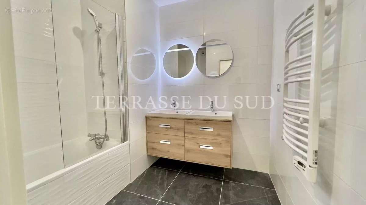 Appartement à MARSEILLE-8E