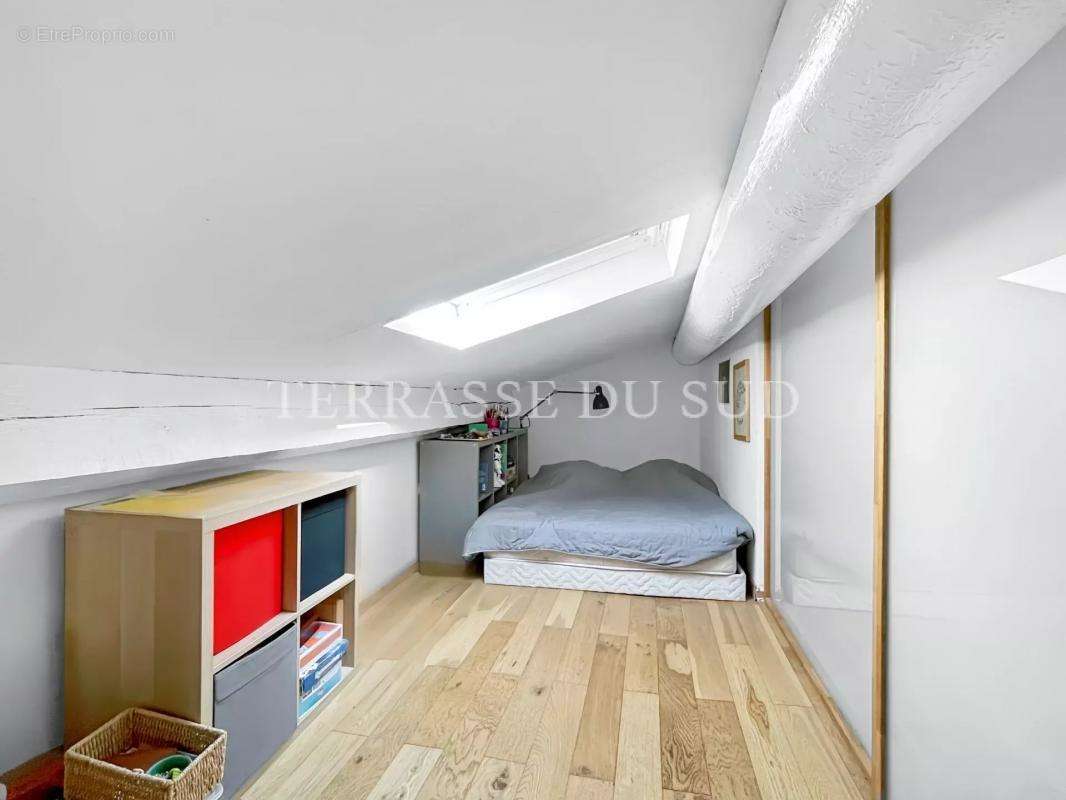 Appartement à MARSEILLE-7E