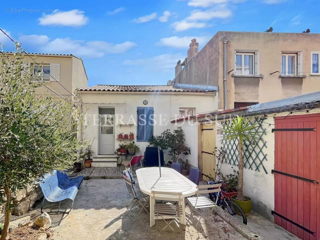 Appartement à MARSEILLE-7E