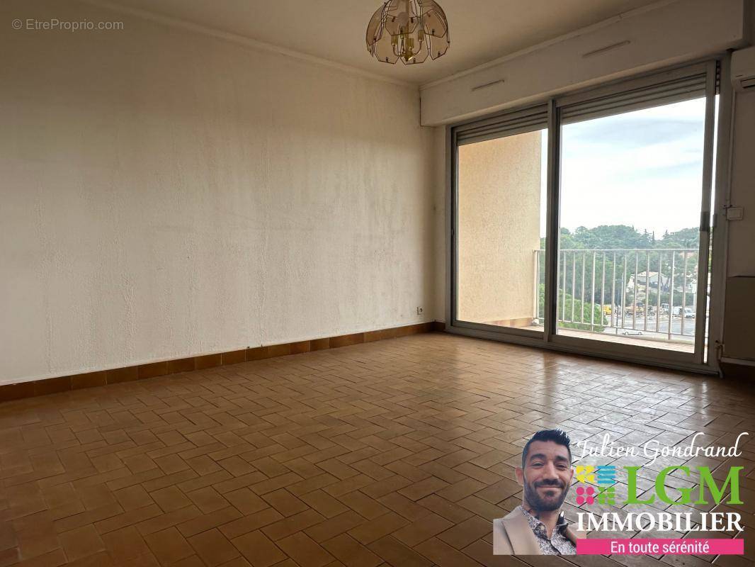 Appartement à NIMES