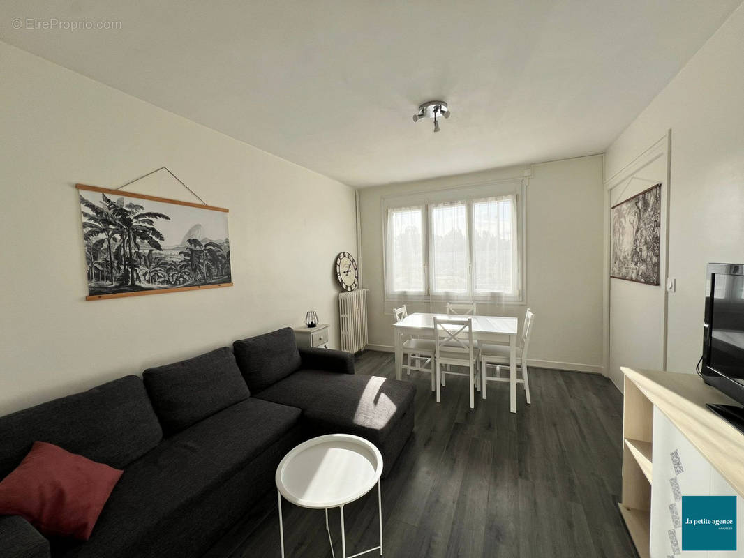 Appartement à MONDEVILLE