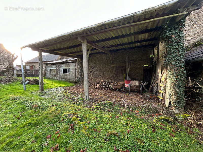 Maison à DOMPIERRE-LES-EGLISES