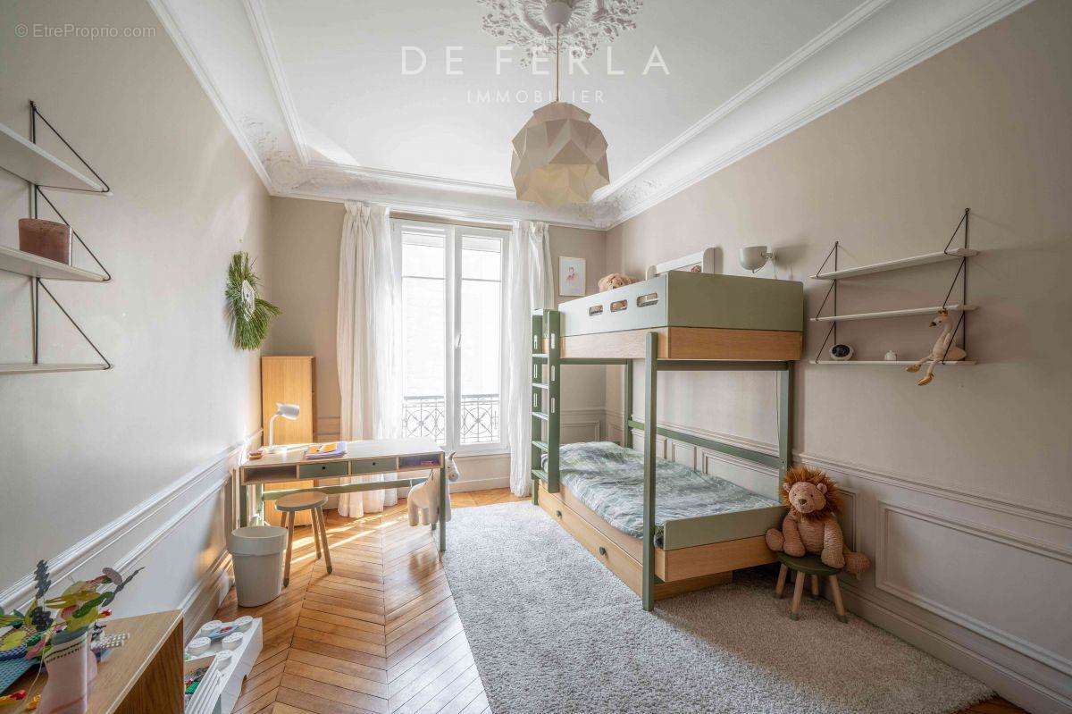 Appartement à PARIS-9E