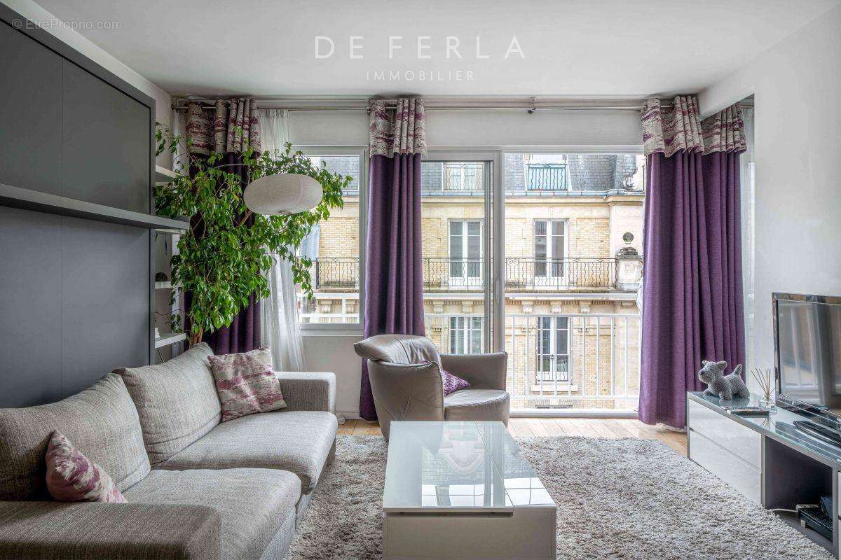 Appartement à PARIS-15E