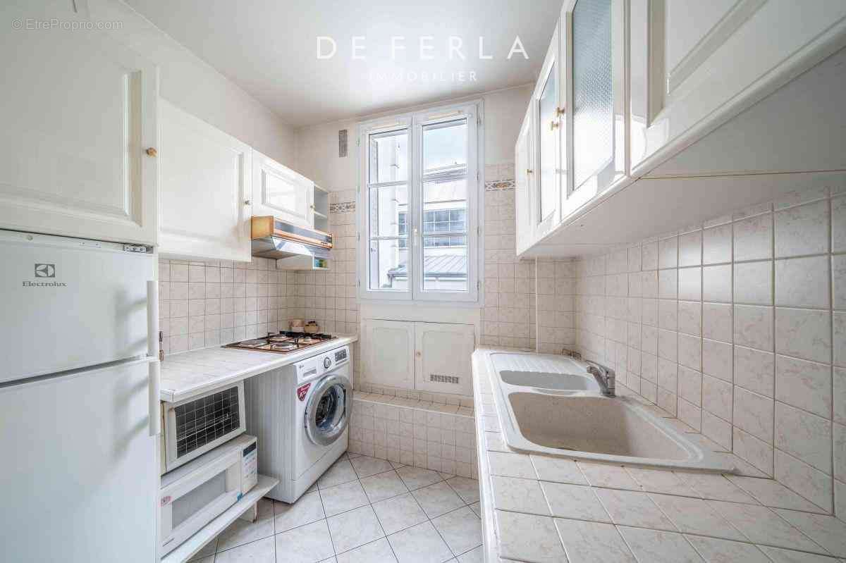 Appartement à PARIS-15E