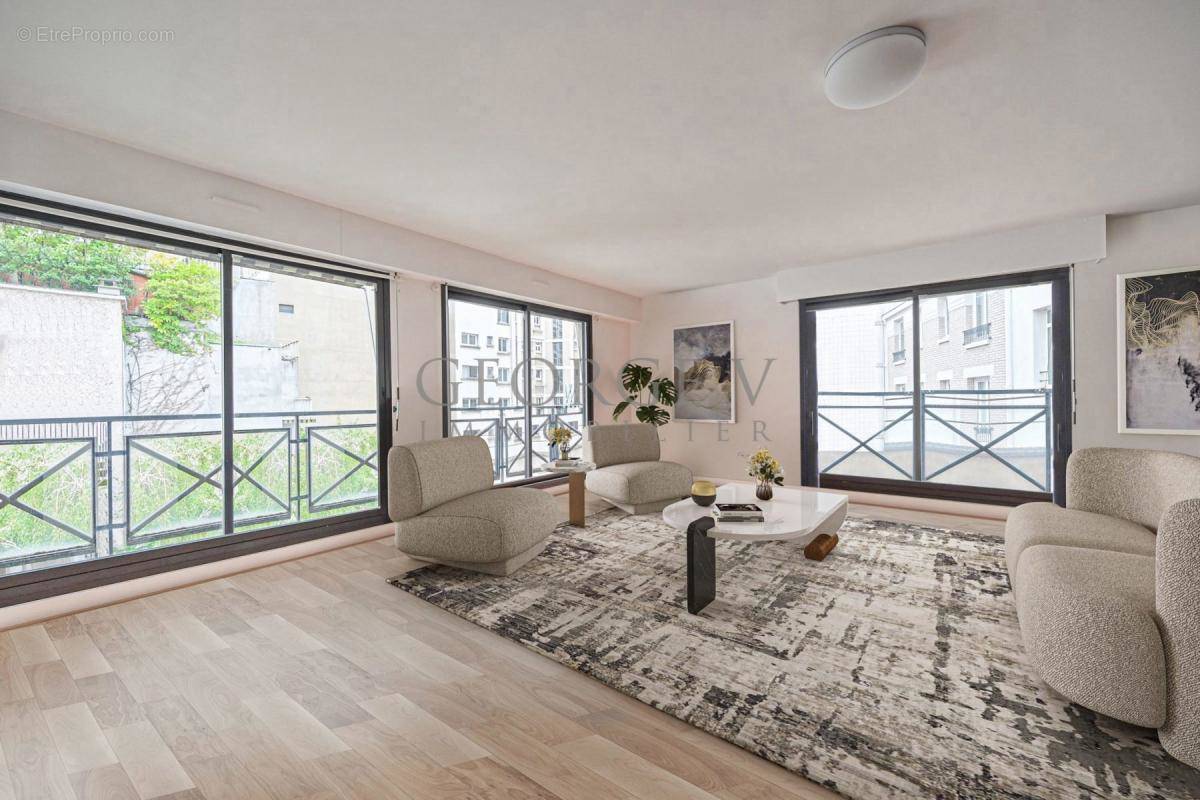 Appartement à PARIS-16E