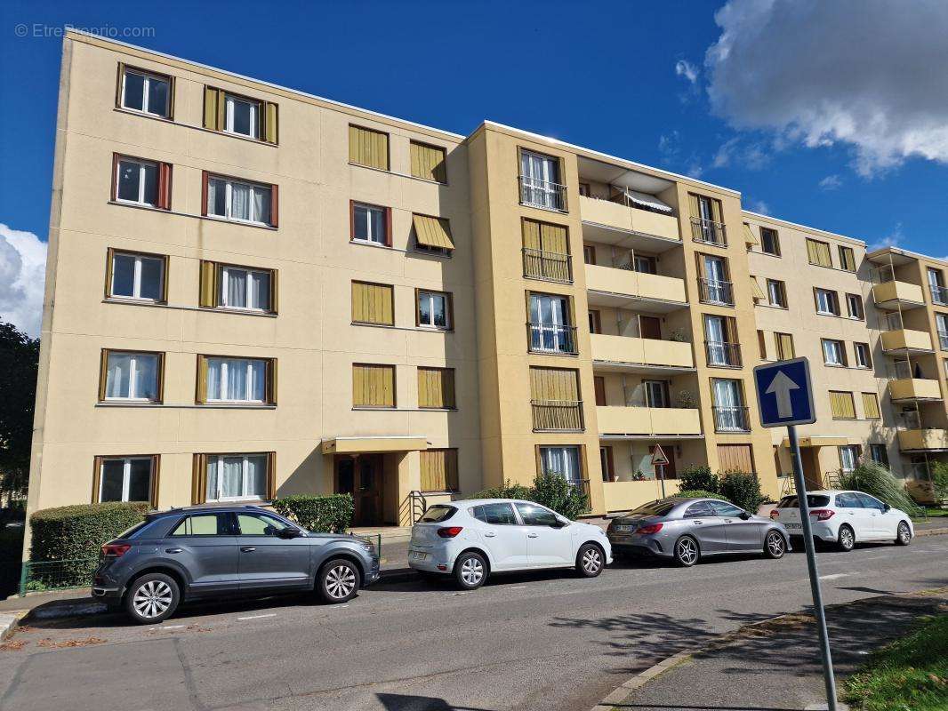 Appartement à BROU-SUR-CHANTEREINE