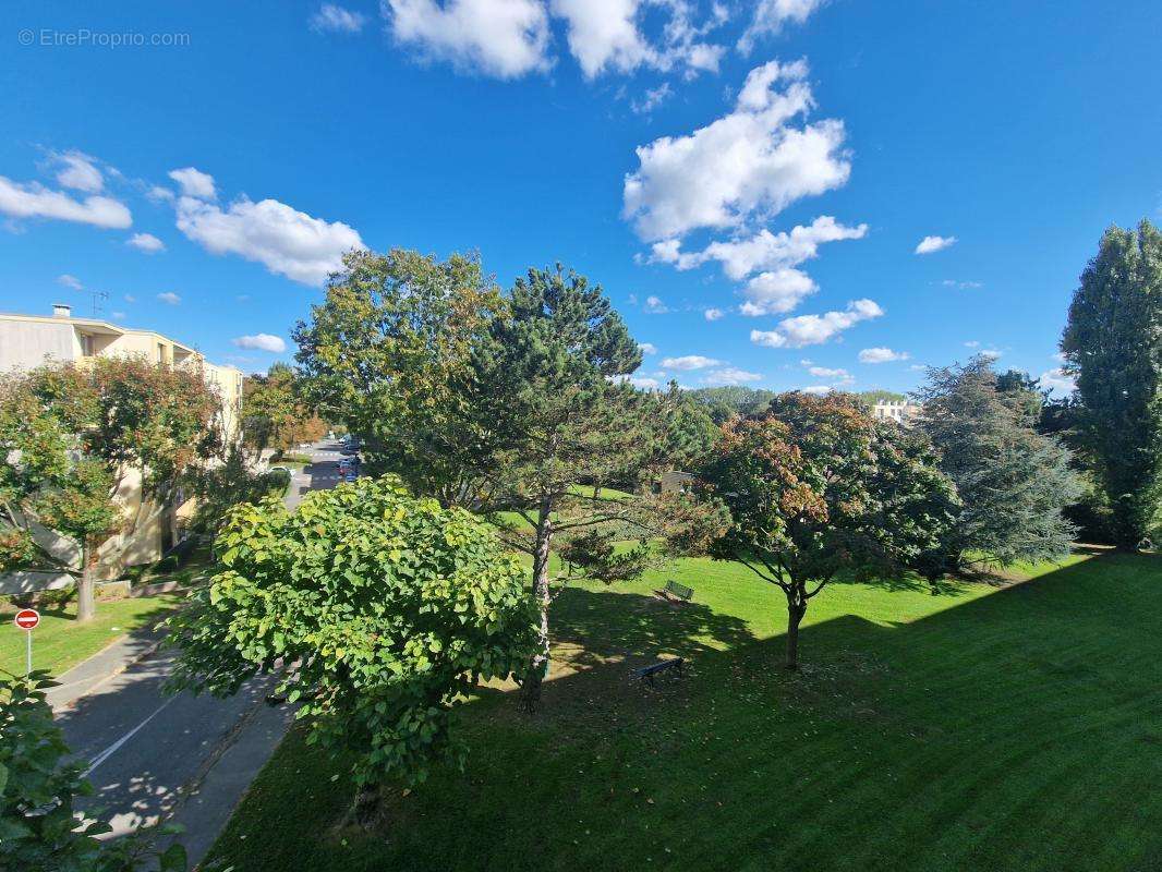 Appartement à BROU-SUR-CHANTEREINE