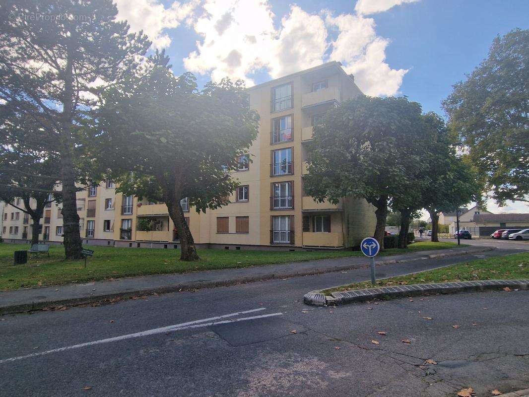 Appartement à BROU-SUR-CHANTEREINE