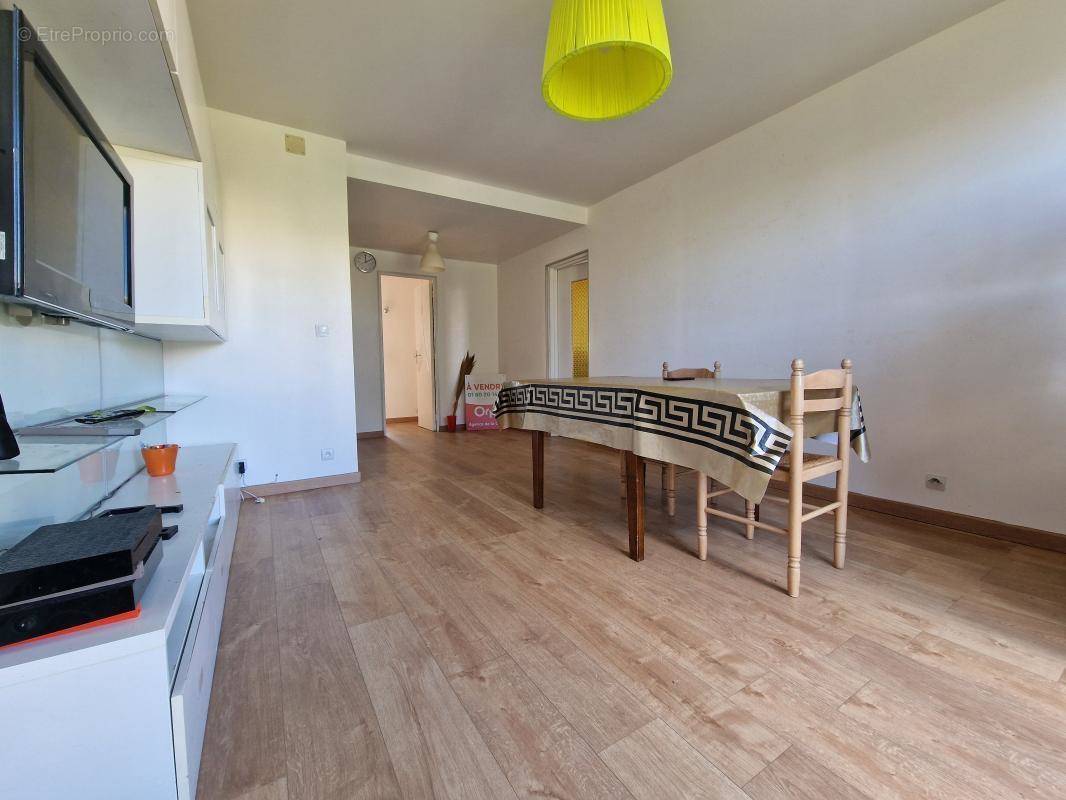 Appartement à BROU-SUR-CHANTEREINE