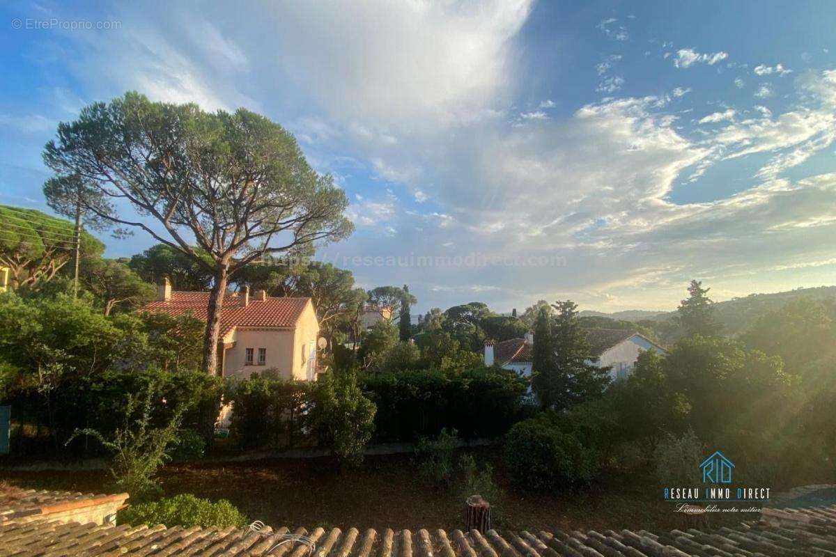 Maison à ROQUEBRUNE-SUR-ARGENS