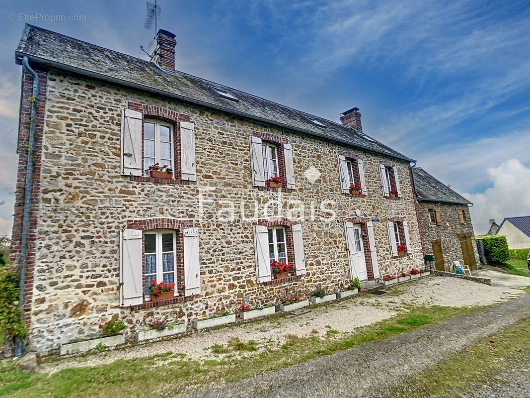 Maison à MONTGARDON