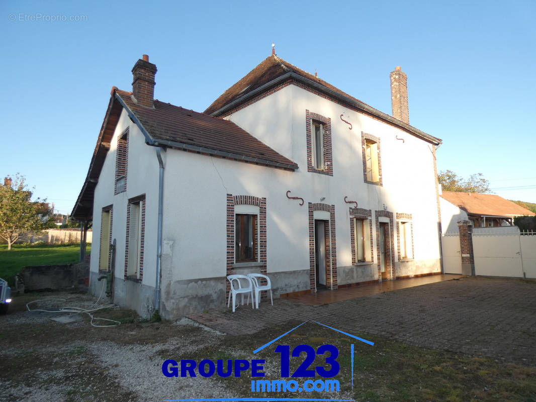 Maison à SAINT-AUBIN-SUR-YONNE