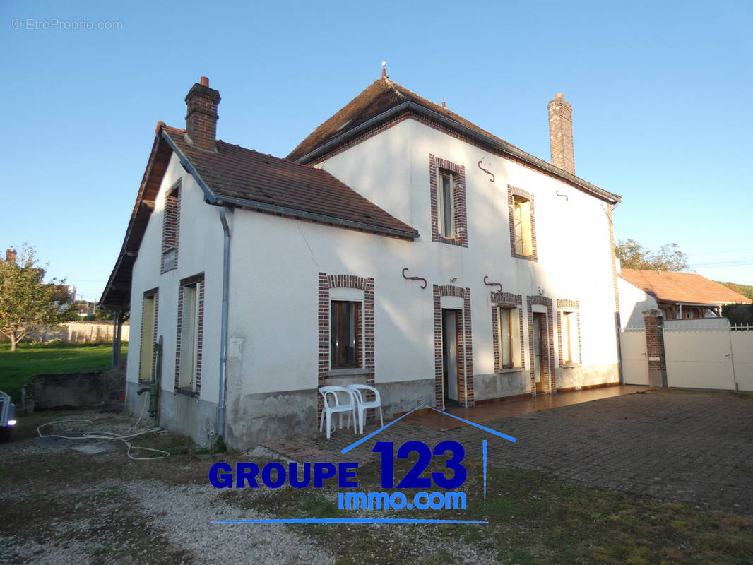 Maison à SAINT-AUBIN-SUR-YONNE