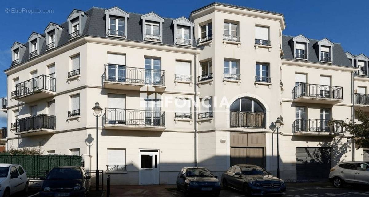 Appartement à CORBEIL-ESSONNES