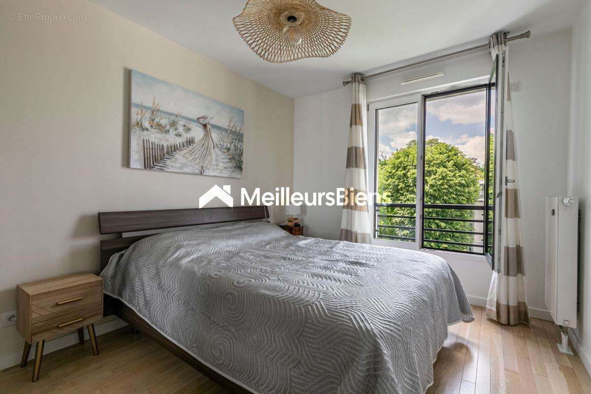 Appartement à SURESNES