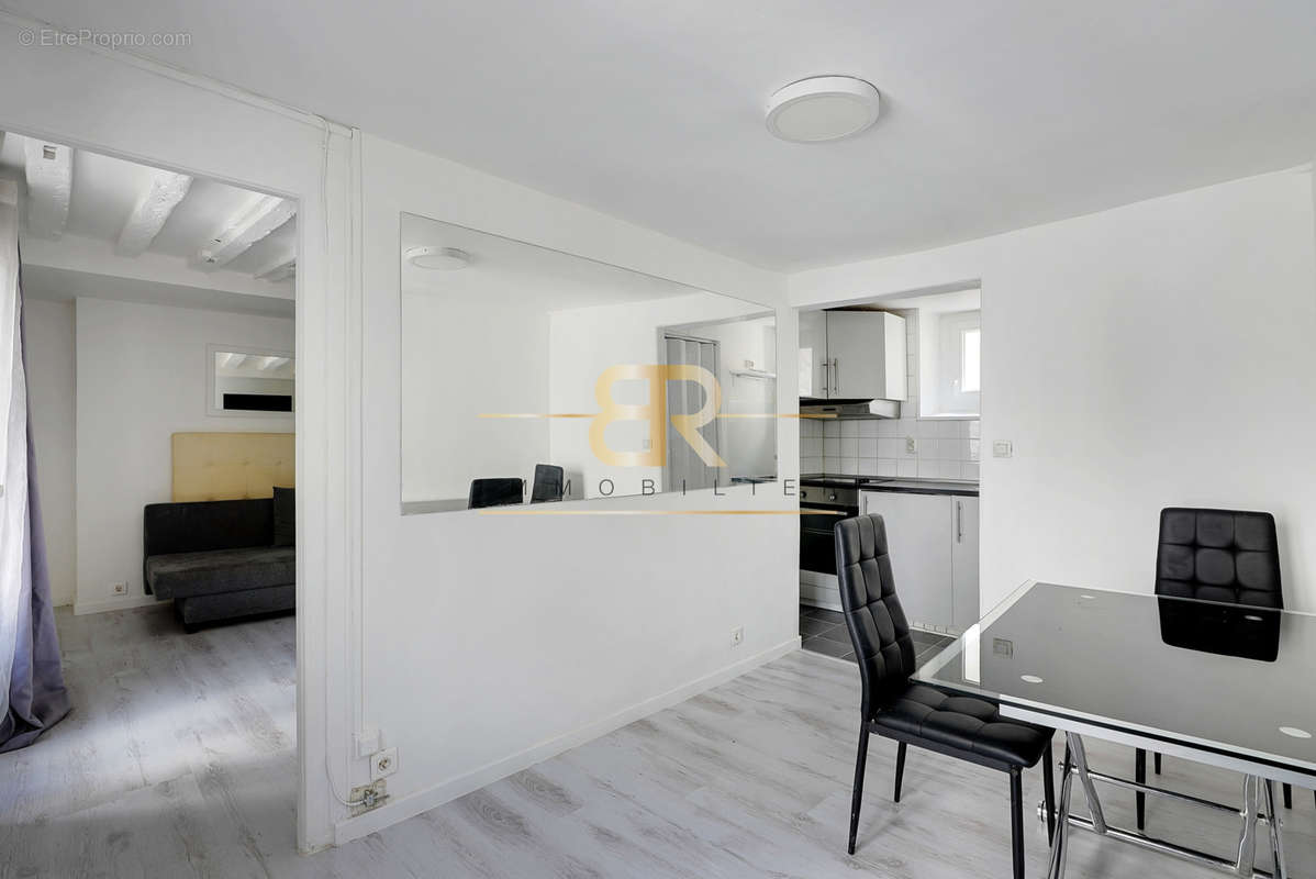 Appartement à PARIS-4E