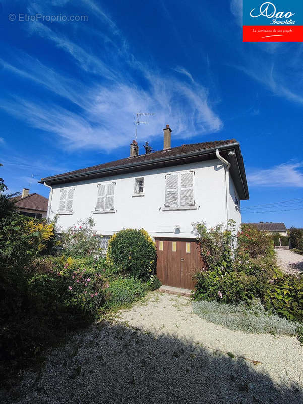 Maison à SAINT-JULIEN-LES-VILLAS