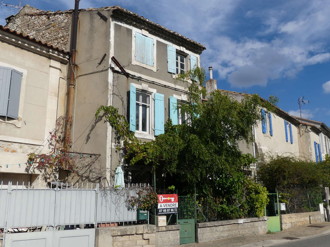 Maison à MOURIES