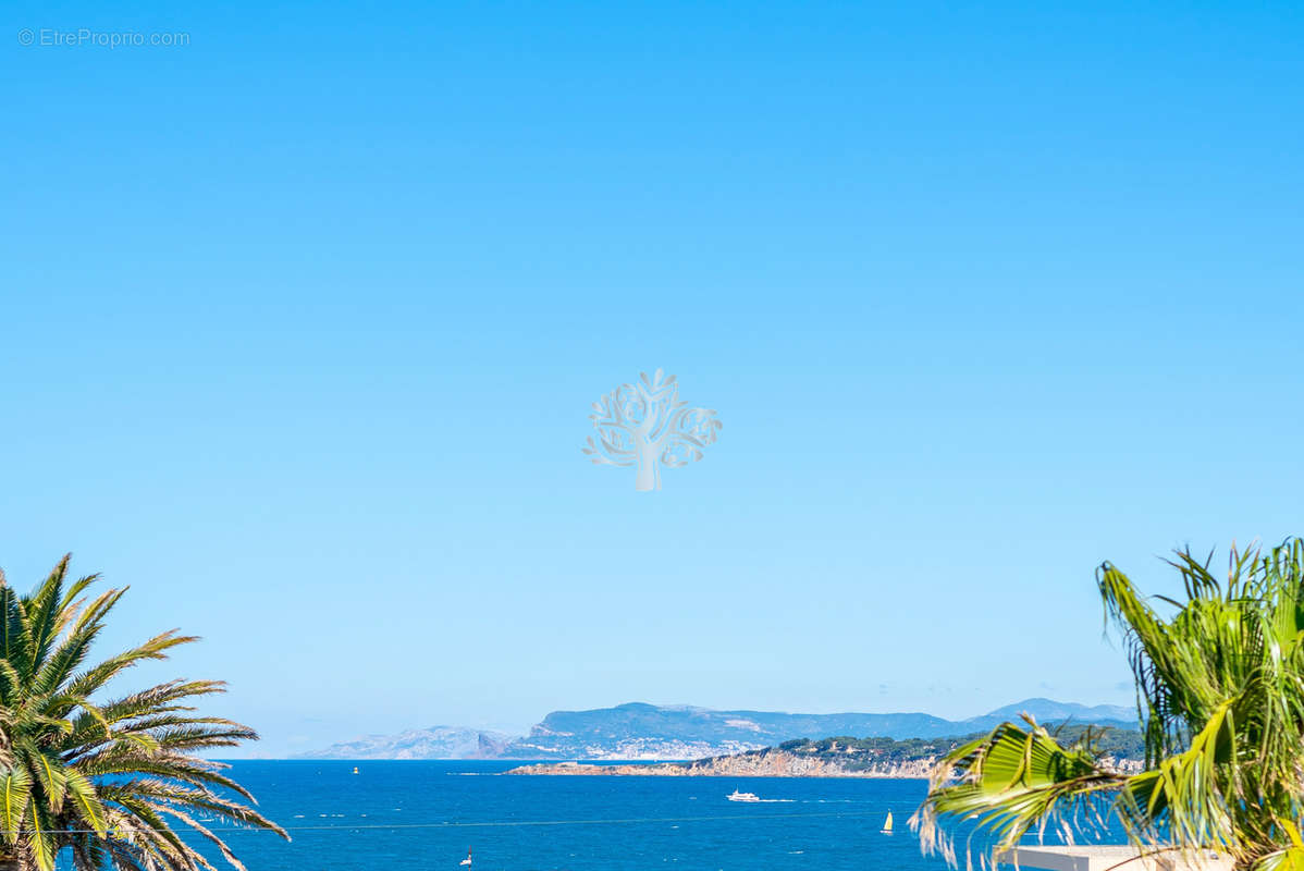 Appartement à SIX-FOURS-LES-PLAGES