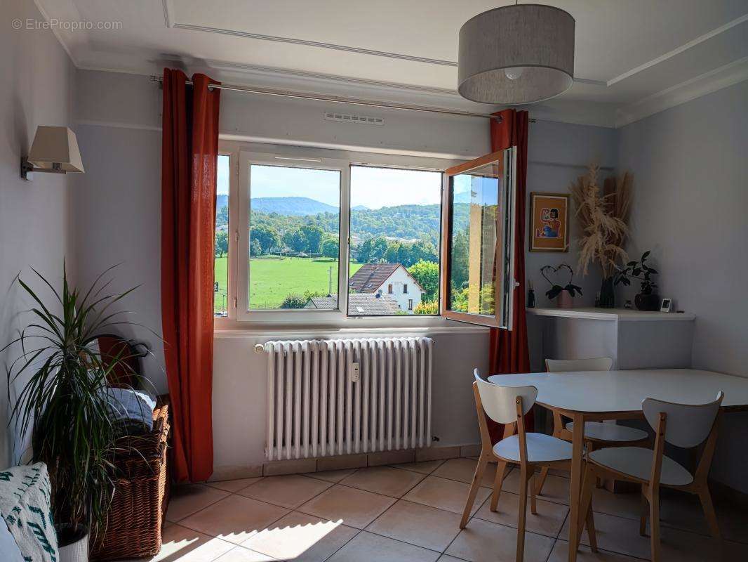 Appartement à JACOB-BELLECOMBETTE