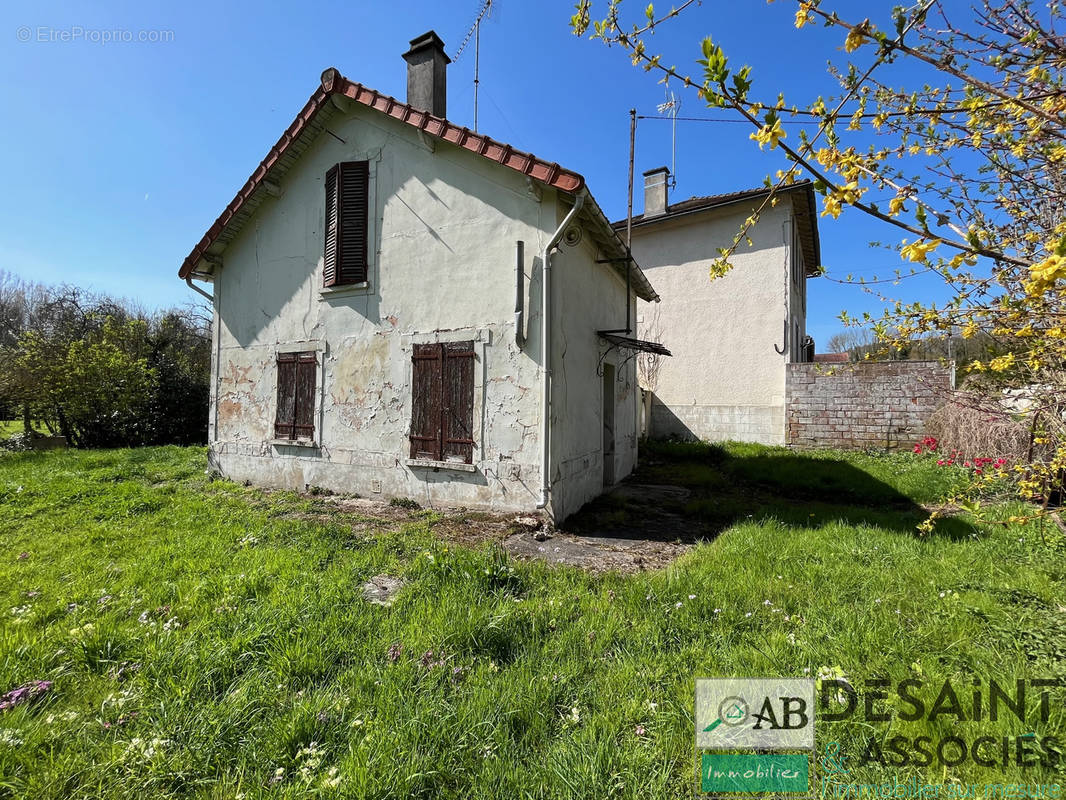 Maison à COUILLY-PONT-AUX-DAMES