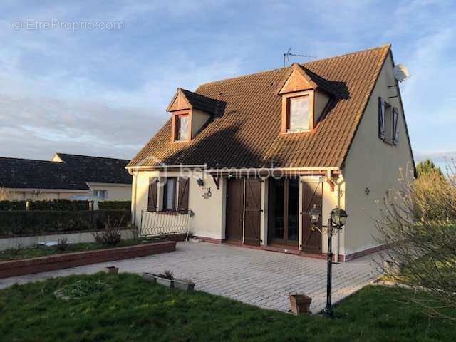 Maison à SAINTE-MARGUERITE-SUR-DUCLAIR