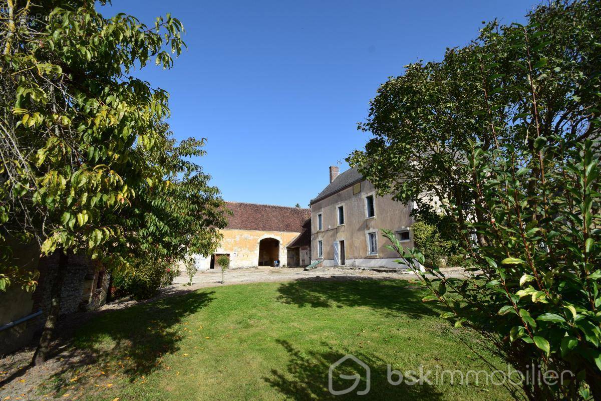 Maison à COULONGES-LES-SABLONS