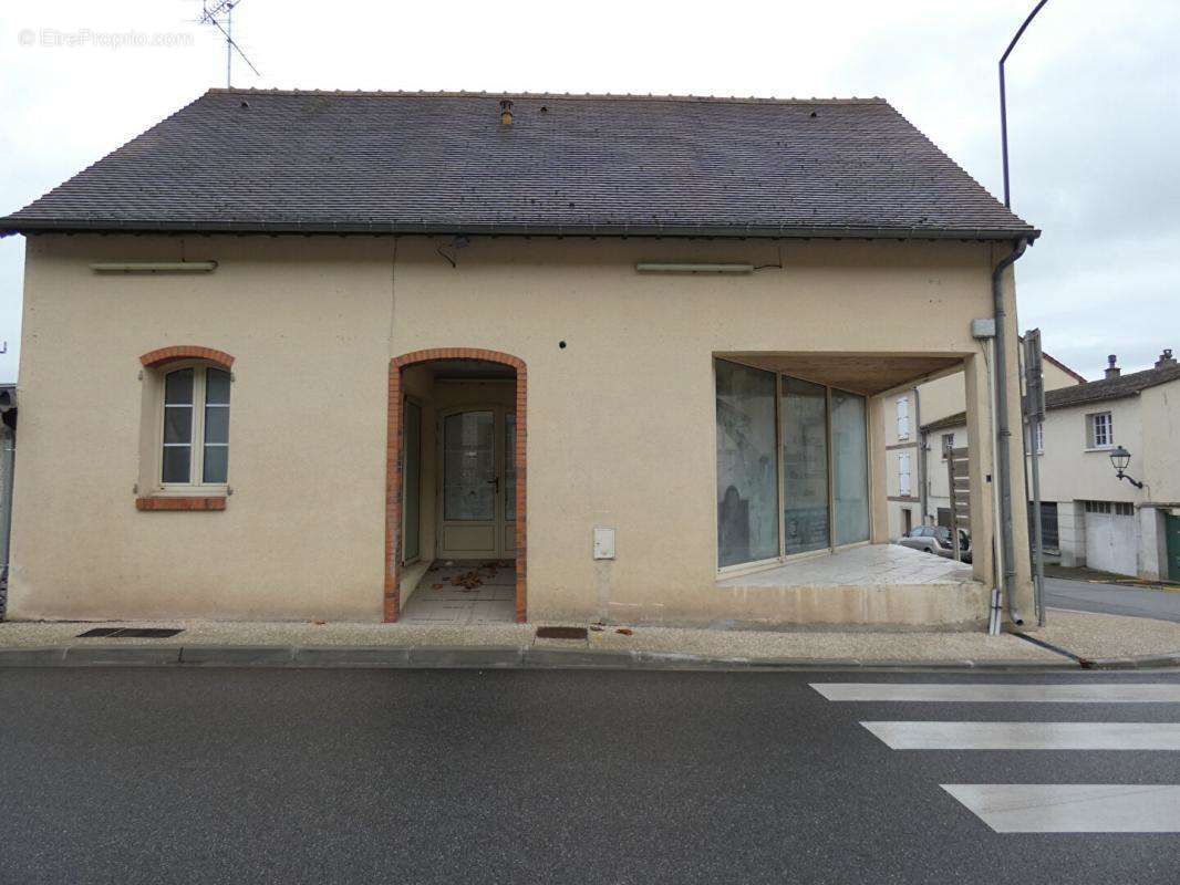 Appartement à IVRY-LA-BATAILLE