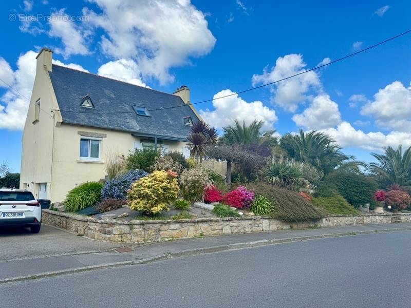 Maison à PLOUGUIN